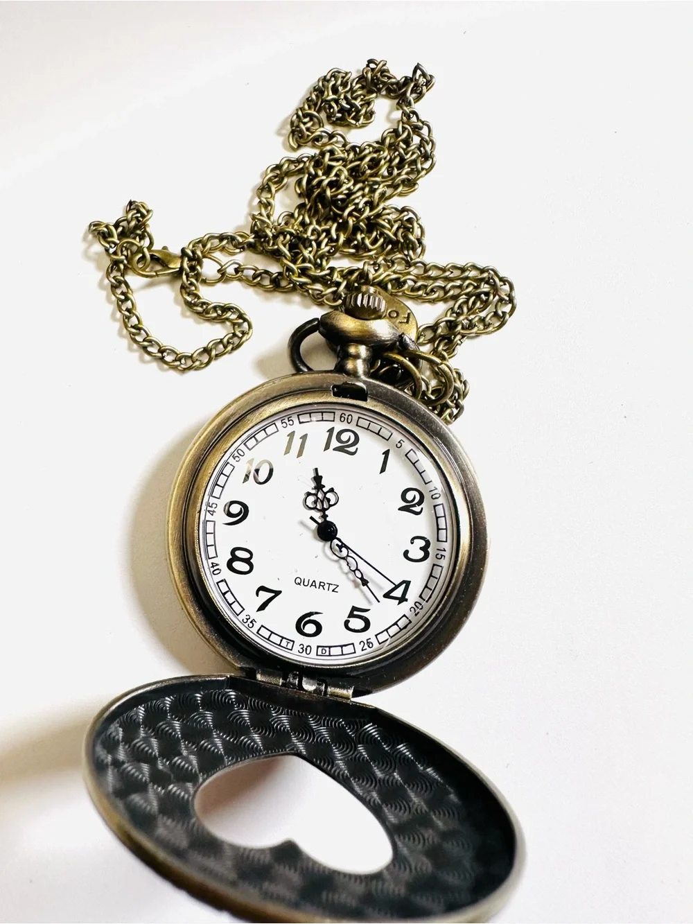 💛 HEART POCKET WATCH 💛 Antique Bronze-Tone Quartz • Ornate Vintage-Inspired Neck
